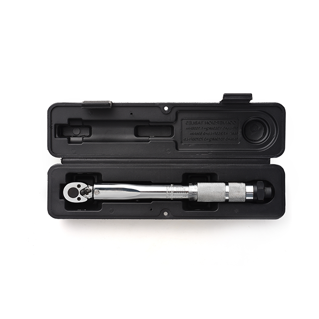 TORQUE WRENCH